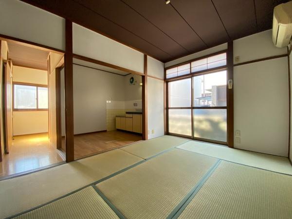 大塚野溝町貸家