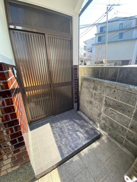 大塚野溝町貸家
