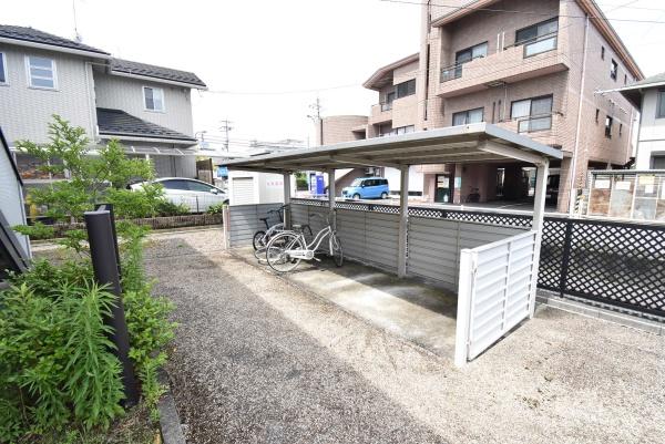 アヴァンス