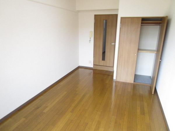 カーサソラッツオ弐番館
