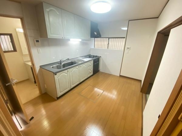 大江貸家(キッチン)