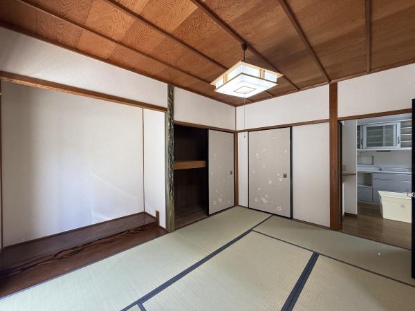矢橋町貸家