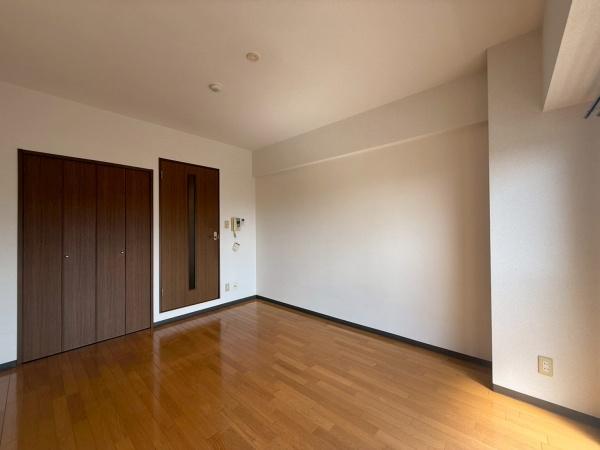 RoomsOoji