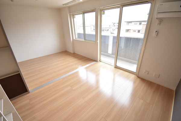 レウイシア
