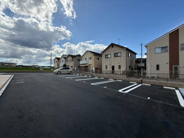 メゾン ソレイユ(駐車場)