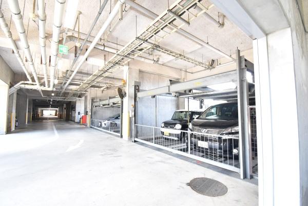 ローレルコート草津(駐車場)