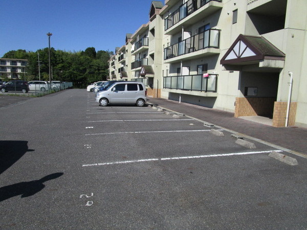 ヴィラ開陽(駐車場)