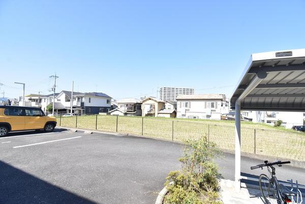 ジュネス山元(駐車場)
