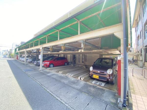 コンフォーレT2(駐車場)