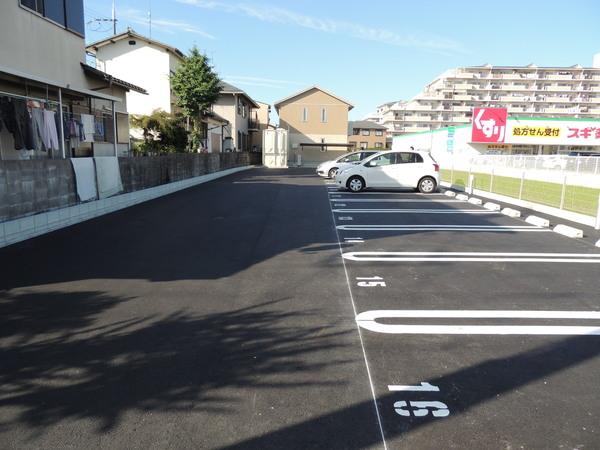 Bonheur草津(駐車場)