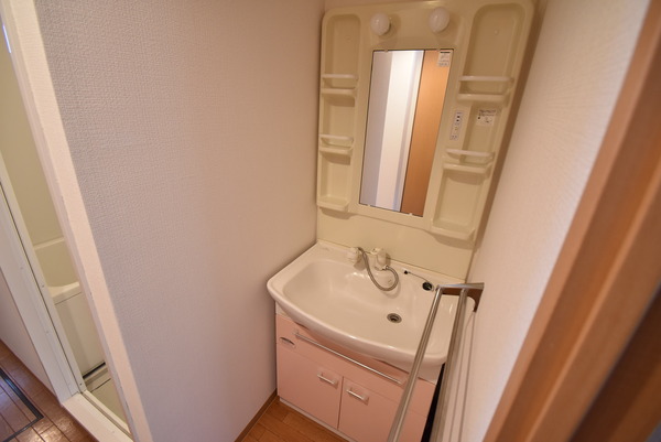 シダーコンフォール弐番館