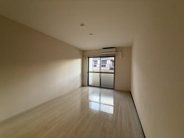 ラディエ　マルタ