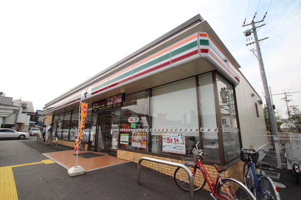 カーザ・フェリーチェ(セブンイレブン大津一里山店)