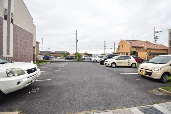 シダーコンフォール弐番館