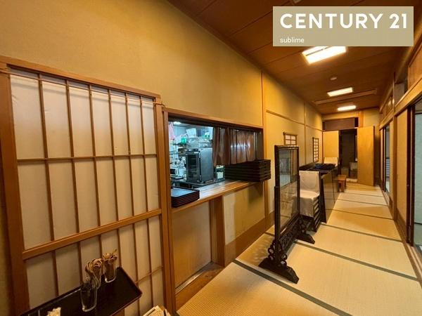 コスモ守山7番館1階
