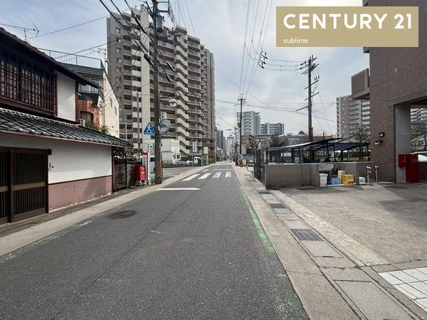 コスモ守山7番館1階