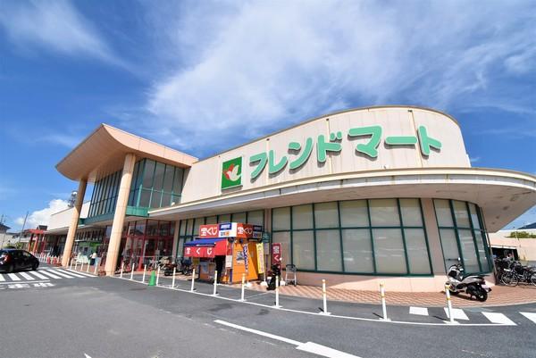 フレマリール若竹　南棟(フレンドマート・D小柿店)