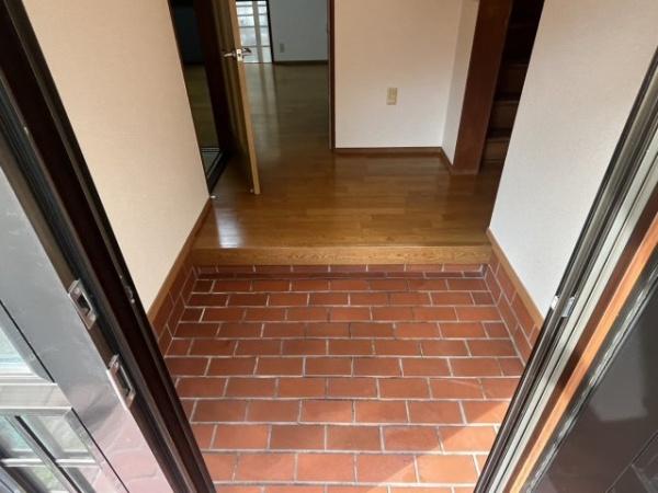 東草津2丁目テラスハウス
