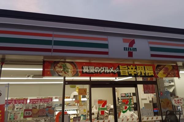 北花沢町貸家(セブンイレブン東近江中里町店)