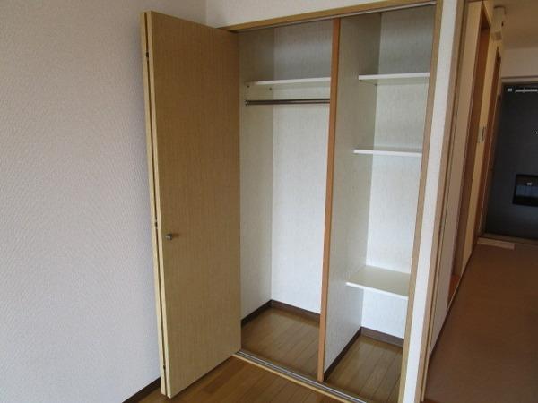 守山市勝部４丁目のマンション