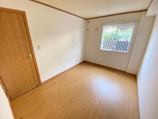 レフィナード