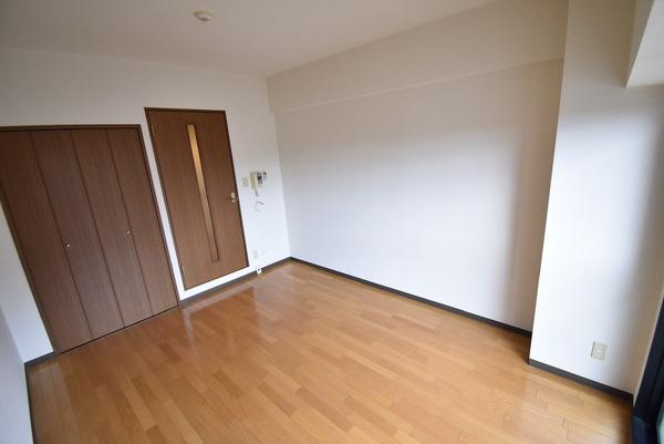 RoomsOoji