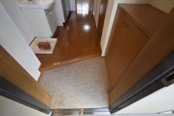 リベリー南草津(玄関)