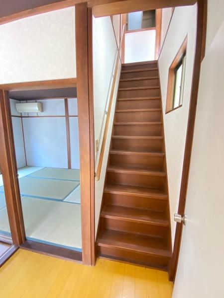 大塚野溝町貸家