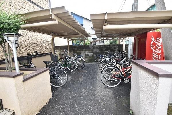 ジョイフル草津(駐車場)