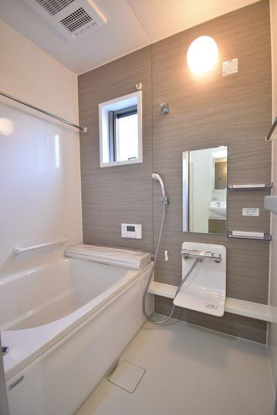 ミツワスクエア