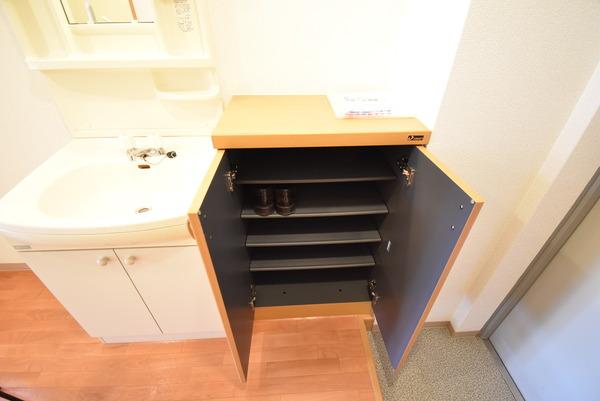 アネックス明星３