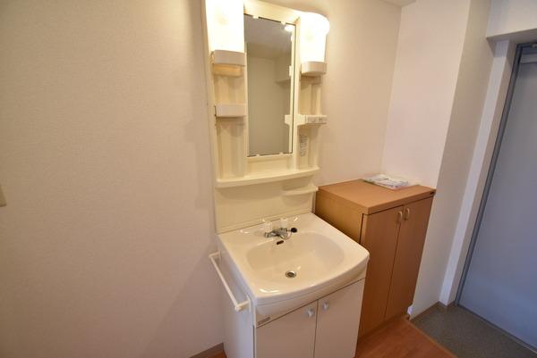 アネックス明星３