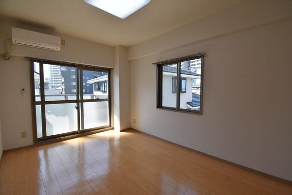 アネックス明星３