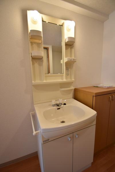 アネックス明星３