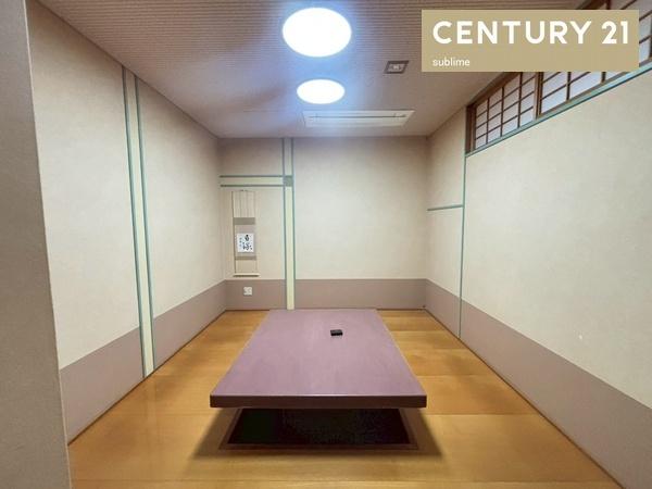 コスモ守山7番館1階