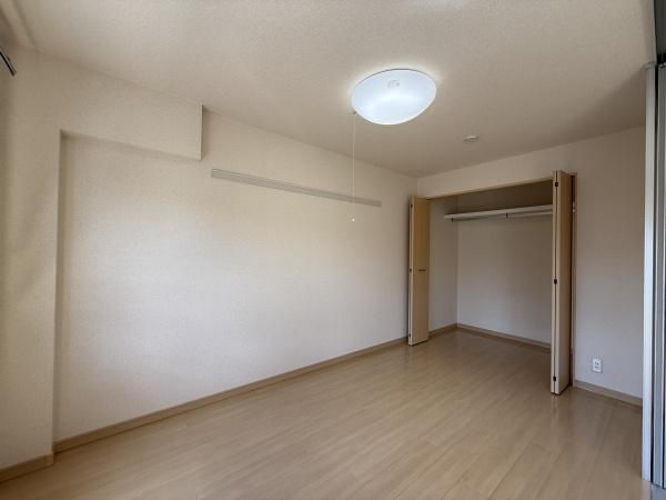 ア・レーズ１番館