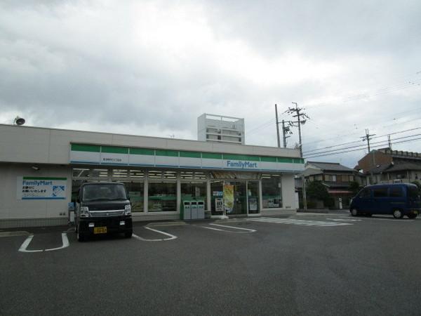 エステートミナミ(ファミリーマート草津野村六丁目店)