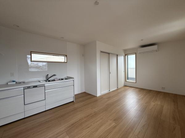 今宿4丁目店舗付き住宅