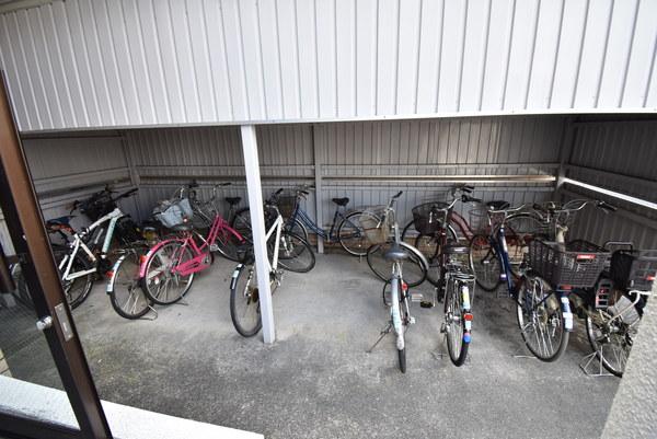 草津市野路東６丁目のマンション