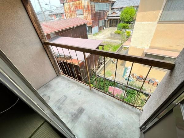 大栄アパート倉庫