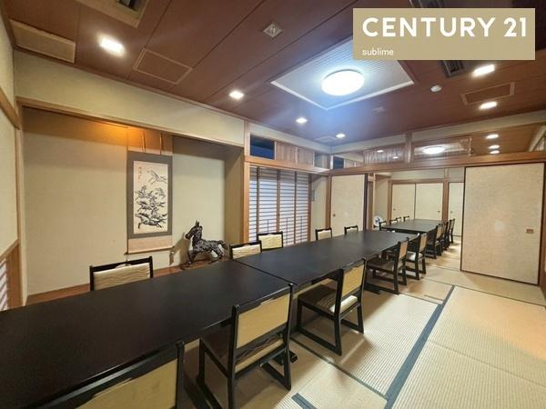 コスモ守山7番館1階