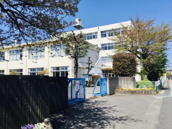 下藤沢貸家(入間市立藤沢中学校)
