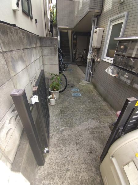 練馬区貫井1丁目のマンション(エントランス)