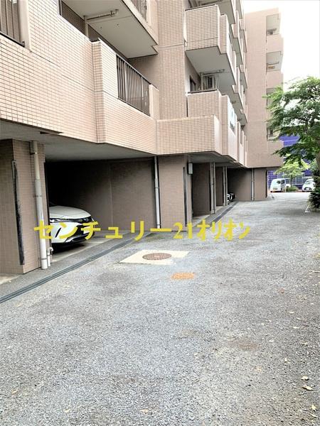 コルテ・フロリーダ豊玉(トヨタマ)(駐車場)