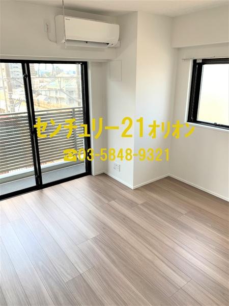 IARETH　NERIMA／イアースネリマ