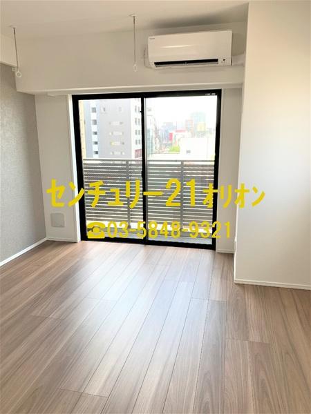 IARETH　NERIMA／イアースネリマ