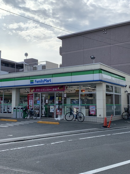 練馬区豊玉南３丁目のアパート(ファミリーマート豊玉南三丁目店)