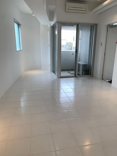 ラークスパ岡町