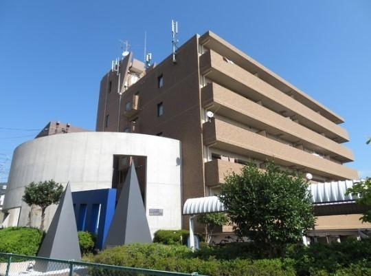 川西市南花屋敷４丁目のマンション