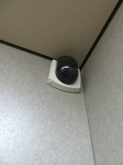 川西市南花屋敷４丁目のマンション